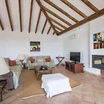 Casa Serena By Algarve Holidays * エストーイ