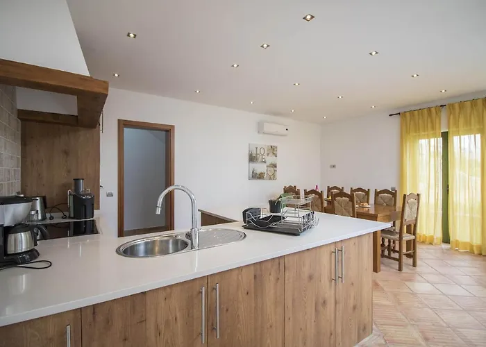 Дом отдыха Casa Serena By Algarve Holidays Эштой